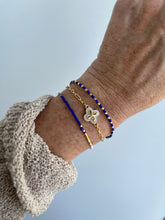 Load image into Gallery viewer, Pearl Shell Clover - Beaded Wrist Stack - Blue