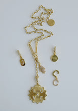 Load image into Gallery viewer, Blanc Lariat Charm Holder Necklace