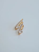 Load image into Gallery viewer, Addison Diamond Earrings