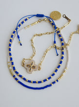 Load image into Gallery viewer, Pearl Shell Clover - Beaded Wrist Stack - Blue