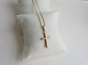 Classic Modern Holy Cross